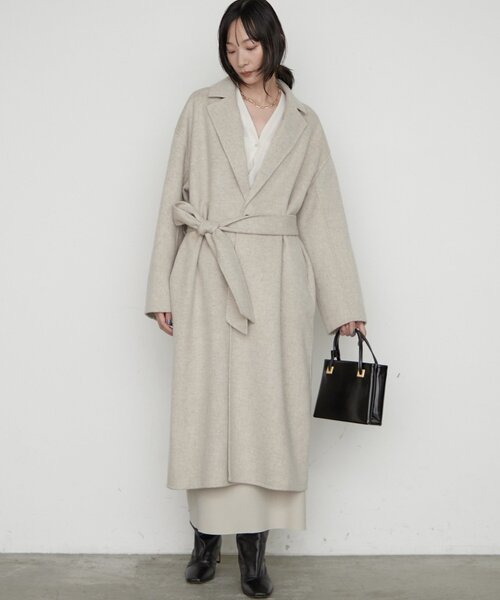 LOUNGEDRESS(ラウンジドレス)の「《名品コートをブラッシュアップ》ロングリバーコート(その他アウター・レディース・キャメル/ブラック/ライトベージュ・FREE)」の18枚目の写真