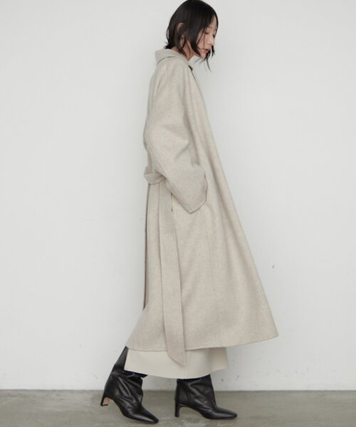 LOUNGEDRESS(ラウンジドレス)の「《名品コートをブラッシュアップ》ロングリバーコート(その他アウター・レディース・キャメル/ブラック/ライトベージュ・FREE)」の19枚目の写真