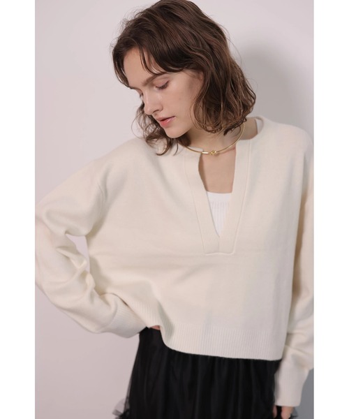CADUNE(カデュネ)の「Bellaキーネックニット(ニット/セーター・レディース・ピンク/レッド/ネイビー/ホワイト/ミント・38)」の1枚目の写真