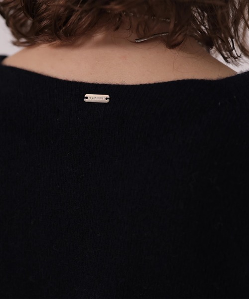 CADUNE(カデュネ)の「Bellaキーネックニット(ニット/セーター・レディース・ピンク/レッド/ネイビー/ホワイト/ミント・38)」の11枚目の写真