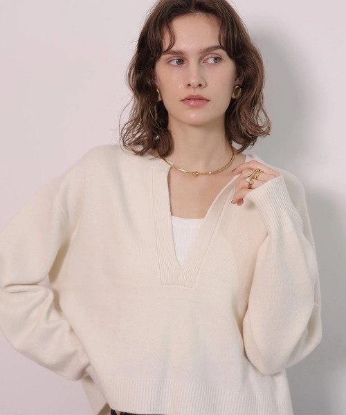 CADUNE(カデュネ)の「Bellaキーネックニット(ニット/セーター・レディース・ピンク/レッド/ネイビー/ホワイト/ミント・38)」の15枚目の写真