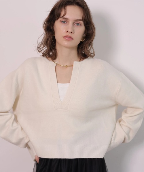 CADUNE(カデュネ)の「Bellaキーネックニット(ニット/セーター・レディース・ピンク/レッド/ネイビー/ホワイト/ミント・38)」の16枚目の写真