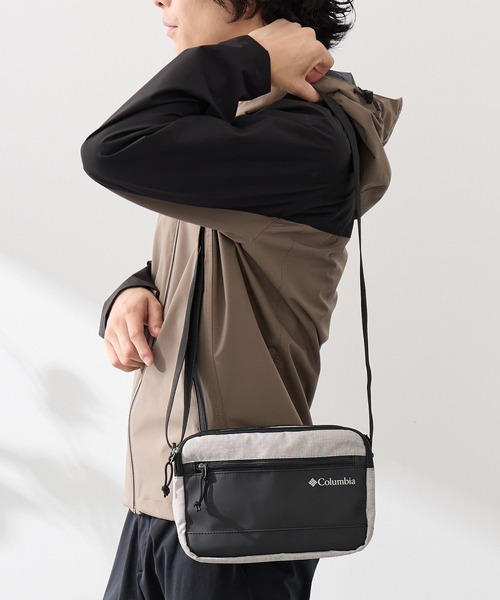 Columbia(コロンビア)の「3L ショルダーバッグ ポリエステル×PUレザー Columbia(ショルダーバッグ・メンズ・ブラック/ネイビー・FREE)」の4枚目の写真