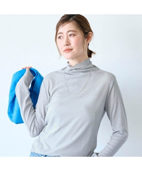 Belle Maison(ベルメゾン)の「スラブシアーハイネックカットソー【乾燥機OK】(Tシャツ/カットソー・レディース・オフホワイト/グレー/チャコール・L/M/S)」の8枚目の写真