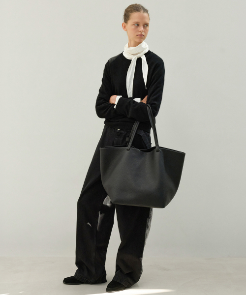 LEVAR（レバー）の「Carry-all Bowl Bag - Black（トートバッグ・レディース・その他・FREE）」の3枚目の写真