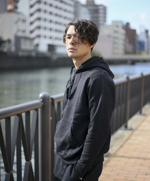 Denime(ドゥニーム)の「ヘビー裏毛プルオーバーパーカー(パーカー・メンズ・ブラック/グリーン/ホワイト/グレー/ワイン/ネイビー・X-LARGE/SMALL/MEDIUM/LARGE)」の20枚目の写真