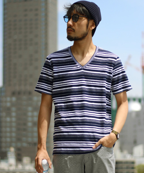 MEN'S BIGI(メンズビギ)の「VネックボーダーTシャツ/ロープボーダー(Tシャツ/カットソー・メンズ・ホワイト/ホワイト系その他/ネイビー・M/L/S)」の7枚目の写真