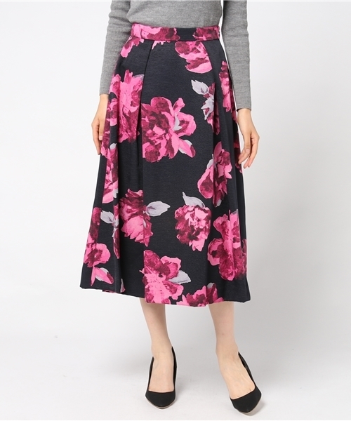 12Twelve Agenda（トゥエルブ　アジェンダ）の「シャクヤク柄フレアスカート（スカート・レディース・ベージュ/ネイビー/オフホワイト・M）」の9枚目の写真