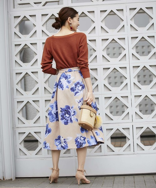 12Twelve Agenda（トゥエルブ　アジェンダ）の「シャクヤク柄フレアスカート（スカート・レディース・ベージュ/ネイビー/オフホワイト・M）」の16枚目の写真