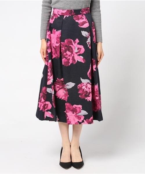 12Twelve Agenda（トゥエルブ　アジェンダ）の「シャクヤク柄フレアスカート（スカート・レディース・ベージュ/ネイビー/オフホワイト・M）」の8枚目の写真