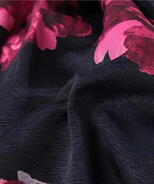 12Twelve Agenda（トゥエルブ　アジェンダ）の「シャクヤク柄フレアスカート（スカート・レディース・ベージュ/ネイビー/オフホワイト・M）」の13枚目の写真