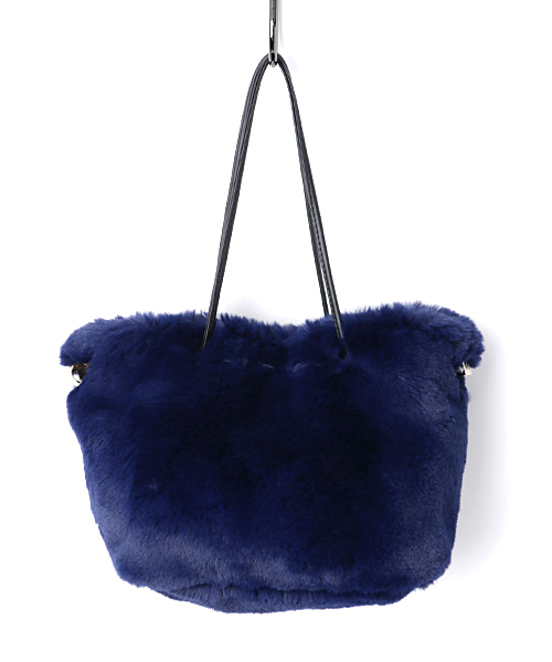 RIVE DROITE（リヴドロワ）の「2Wayファー巾着（ショルダーバッグ・レディース・パープル/ネイビー/ライトベージュ・FREE）」の14枚目の写真