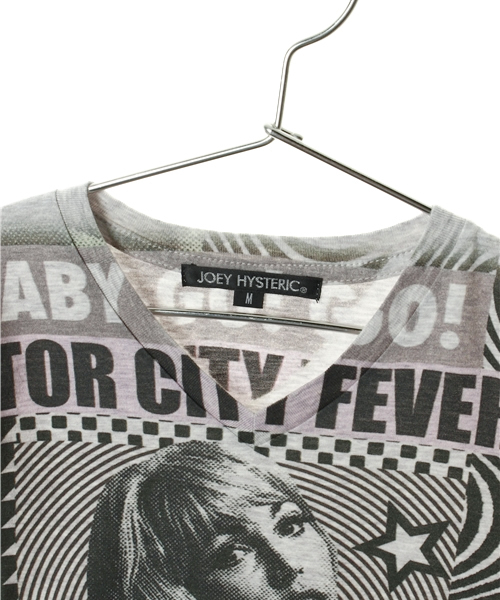 JOEY HYSTERIC（ジョーイヒステリック）の「BRING ME MUSIC pt VネックT-SH（Tシャツ/カットソー・キッズ・ホワイト/グレー・X-SMALL/SMALL/MEDIUM）」の4枚目の写真
