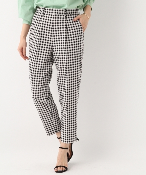 A part by（アパートバイ）の「P/PUソフトテーパードパンツ　782082（その他パンツ・レディース・ブラック/オフホワイト/ブラック系その他/ブラック系その他2・SMALL/MEDIUM/LARGE）」の4枚目の写真