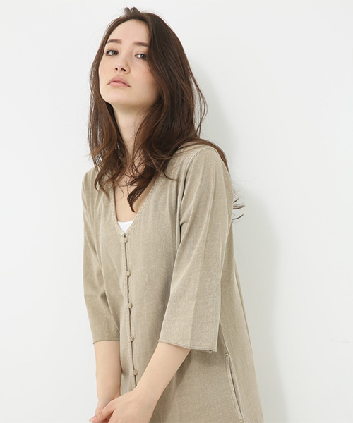 AZUL by moussy（アズールバイマウジー）の「ピグメントカットロングカーディガン（カーディガン/ボレロ・レディース・ライトブラック/ライトブルー/ベージュ・MEDIUM/SMALL）」の16枚目の写真