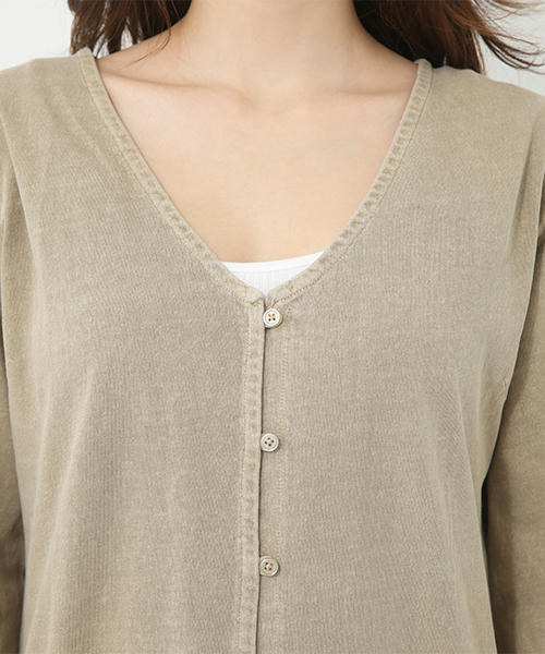 AZUL by moussy（アズールバイマウジー）の「ピグメントカットロングカーディガン（カーディガン/ボレロ・レディース・ライトブラック/ライトブルー/ベージュ・MEDIUM/SMALL）」の4枚目の写真