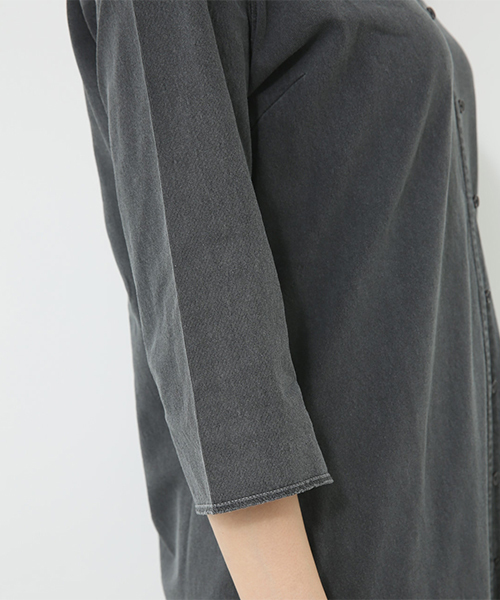 AZUL by moussy（アズールバイマウジー）の「ピグメントカットロングカーディガン（カーディガン/ボレロ・レディース・ライトブラック/ライトブルー/ベージュ・MEDIUM/SMALL）」の14枚目の写真