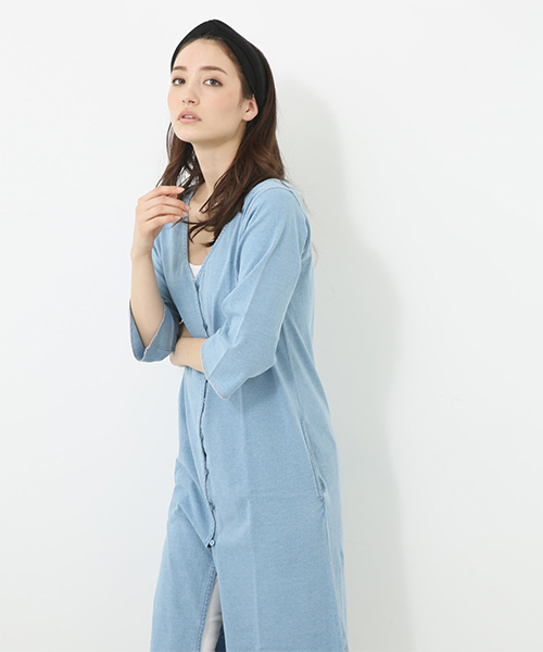 AZUL by moussy（アズールバイマウジー）の「ピグメントカットロングカーディガン（カーディガン/ボレロ・レディース・ライトブラック/ライトブルー/ベージュ・MEDIUM/SMALL）」の18枚目の写真