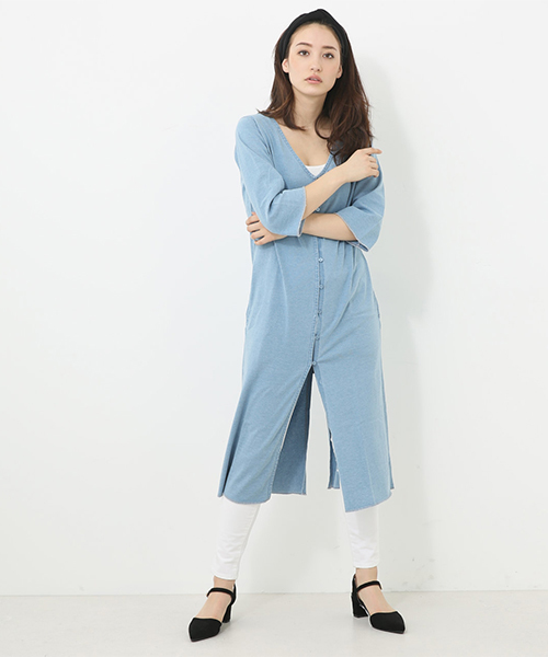 AZUL by moussy（アズールバイマウジー）の「ピグメントカットロングカーディガン（カーディガン/ボレロ・レディース・ライトブラック/ライトブルー/ベージュ・MEDIUM/SMALL）」の12枚目の写真