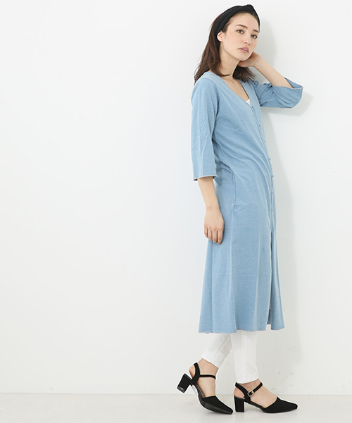AZUL by moussy（アズールバイマウジー）の「ピグメントカットロングカーディガン（カーディガン/ボレロ・レディース・ライトブラック/ライトブルー/ベージュ・MEDIUM/SMALL）」の9枚目の写真