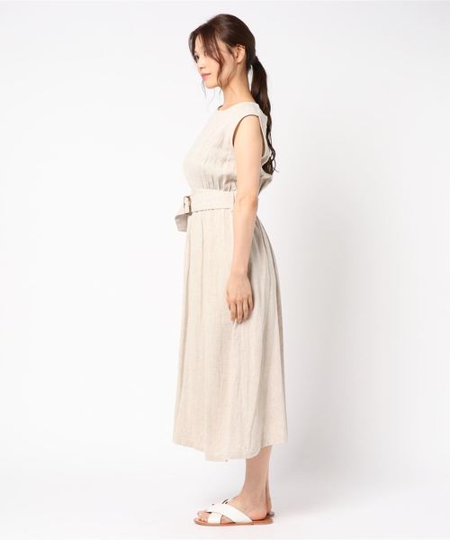 Cheek(チーク)の「麻レーヨンベルテッドノースリワンピース(ワンピース・レディース・ブラック/ベージュ/キャメル/レッド・MEDIUM)」の5枚目の写真