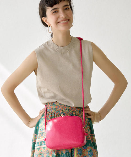 green label relaxing（グリーンレーベルリラクシング）の「SC クラシック ポシェット（ショルダーバッグ・レディース・ブラック/ブラウン/レッド/ベージュ/ピンク・FREE）」の4枚目の写真