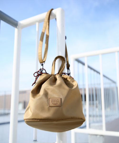 GLOBAL WORK（グローバルワーク）の「キンチャクバッグ【2WAY仕様】/821503（ハンドバッグ・レディース・グリーン/ブラック/ベージュ/ダークブラウン・FREE）」の4枚目の写真