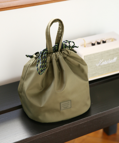 GLOBAL WORK（グローバルワーク）の「キンチャクバッグ【2WAY仕様】/821503（ハンドバッグ・レディース・グリーン/ブラック/ベージュ/ダークブラウン・FREE）」の9枚目の写真