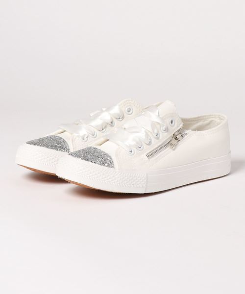 KOBE LETTUCE(コウベレタス)の「付け替えリボン付き2Wayグリッタートゥローカットスニーカー(スニーカー・レディース・ブラック/ネイビー/アイボリー・LL/S/M/L)」の13枚目の写真