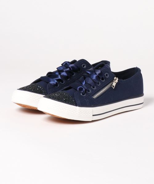 KOBE LETTUCE(コウベレタス)の「付け替えリボン付き2Wayグリッタートゥローカットスニーカー(スニーカー・レディース・ブラック/ネイビー/アイボリー・LL/S/M/L)」の7枚目の写真