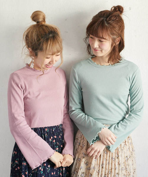 PairPair（ペアペア）の「リブメロー袖フレアトップス(長袖)（Tシャツ/カットソー・レディース・ブラック/オフホワイト/ライトグリーン/ラベンダー・FREE）」の4枚目の写真