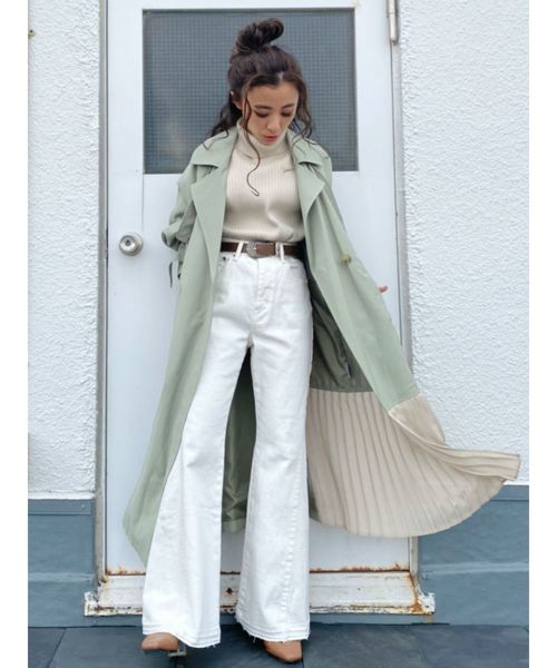 EVRIS（エヴリス）の「リメイクデニムフレアーパンツ（デニムパンツ・レディース・ブラック/ホワイト/ライトブルー・SMALL/MEDIUM）」の13枚目の写真