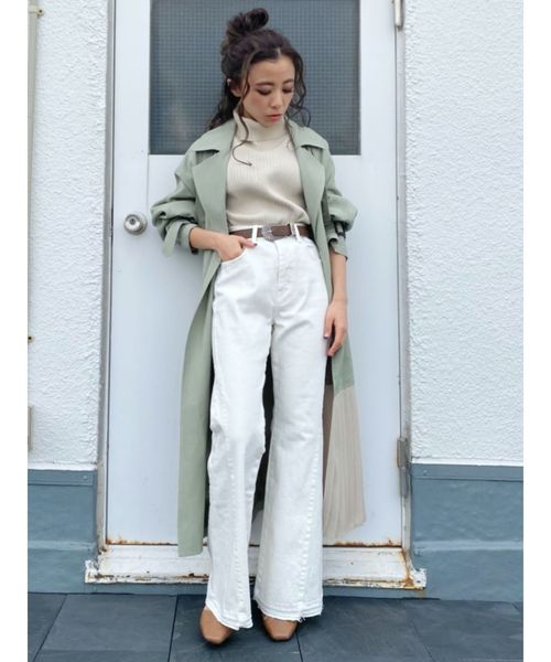 EVRIS（エヴリス）の「リメイクデニムフレアーパンツ（デニムパンツ・レディース・ブラック/ホワイト/ライトブルー・SMALL/MEDIUM）」の14枚目の写真