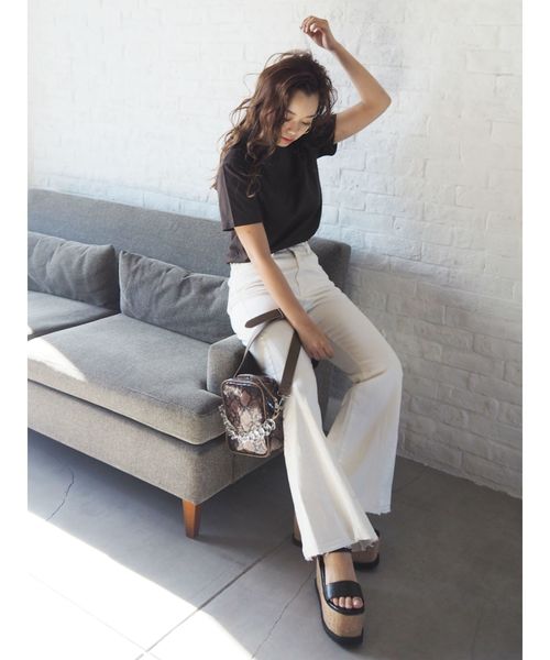 EVRIS（エヴリス）の「リメイクデニムフレアーパンツ（デニムパンツ・レディース・ブラック/ホワイト/ライトブルー・SMALL/MEDIUM）」の20枚目の写真