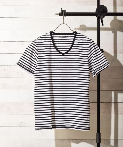 B.I.D.（ビーアイディー）の「《Bling Leads》ＶネックＴシャツ（Tシャツ/カットソー・レディース・チャコールグレー/グレー/ブラック×ホワイト/ネイビー/ブラック/ホワイト/ワインレッド/ブラウン/カーキ・MEDIUM/X-LARGE/LARGE）」の4枚目の写真