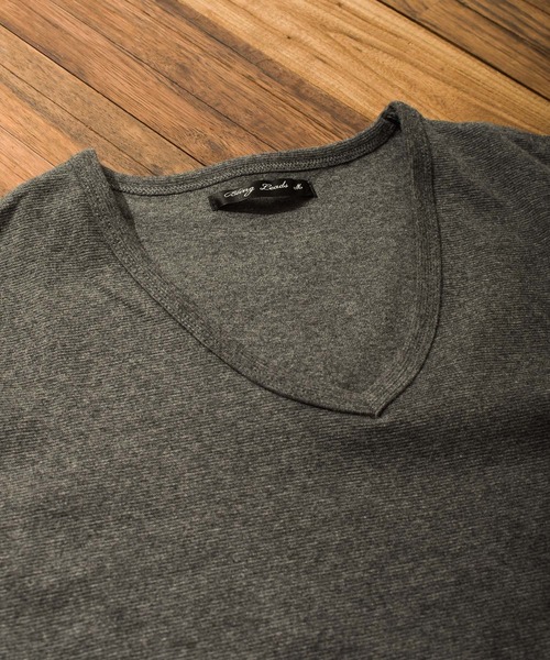 B.I.D.（ビーアイディー）の「《Bling Leads》ＶネックＴシャツ（Tシャツ/カットソー・レディース・チャコールグレー/グレー/ブラック×ホワイト/ネイビー/ブラック/ホワイト/ワインレッド/ブラウン/カーキ・MEDIUM/X-LARGE/LARGE）」の17枚目の写真