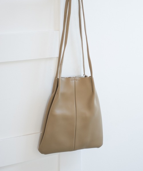 Aunt Marie's（アントマリーズ）の「AUNT MARIE’S　レザートートショルダーバッグ（トートバッグ・レディース・ブラック/ベージュ/カーキ・FREE）」の6枚目の写真