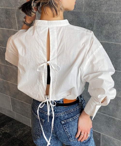 PAGEBOY(ページボーイ)の「バックリボンBIGシャツ(シャツ/ブラウス・レディース・ブラック/オフホワイト/グレイッシュベージュ・FREE)」の2枚目の写真