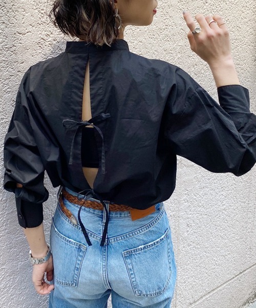 PAGEBOY(ページボーイ)の「バックリボンBIGシャツ(シャツ/ブラウス・レディース・ブラック/オフホワイト/グレイッシュベージュ・FREE)」の3枚目の写真