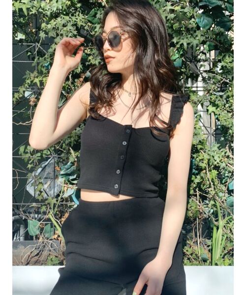 GYDA（ジェイダ）の「ワッフルフリルキャミビスチェ（キャミソール・レディース・ブラック/ベージュ/カーキ・FREE）」の2枚目の写真