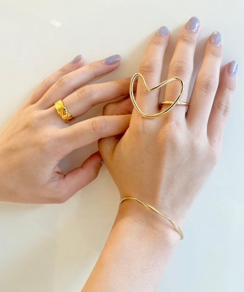 flower（フラワー）の「シンプリーツイストバングル（バングル/リストバンド・レディース・シルバー/ゴールド・FREE）」の14枚目の写真