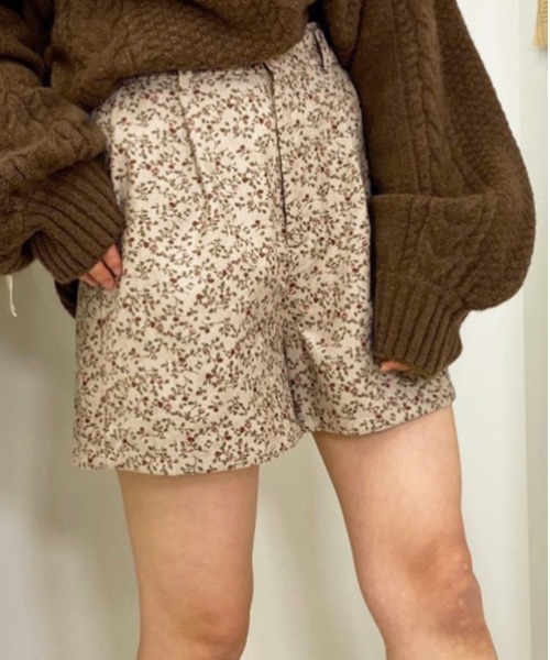 apres jour（アプレジュール）の「【3周年記念アイテム】コーデュロイフラワーショートパンツ【ZOZOTOWN限定アイテム】（その他パンツ・レディース・ダークブラウン/ネイビー/ライトベージュ・X-LARGE/フリー）」の10枚目の写真