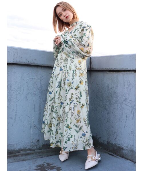 MURUA（ムルーア）の「ボタニカルフラワーワンピース（ワンピース・レディース・ベージュ/ブラック・FREE）」の4枚目の写真