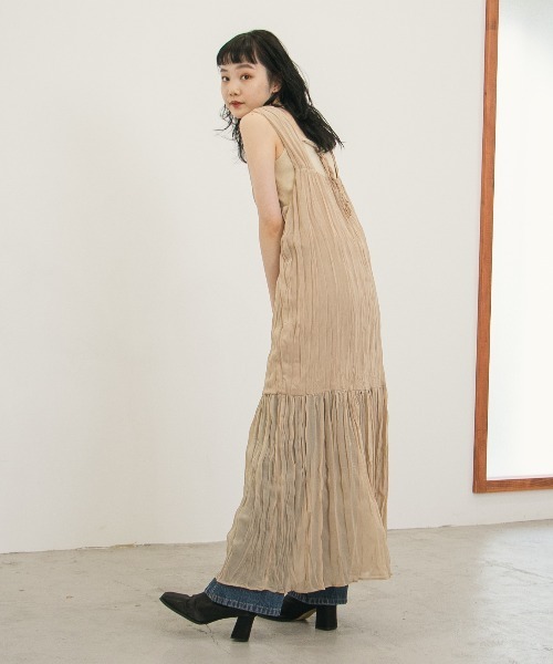 Kastane（カスタネ）の「【WEB限定】ワッシャーシフォン無地ワンピース（ワンピース・レディース・ブラック/オフホワイト/ピンクベージュ・FREE）」の4枚目の写真