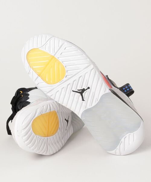 NIKE（ナイキ）の「JORDAN ジョーダン MA2 CV8122-101（スニーカー・メンズ・ホワイト・26.5cm/27cm/27.5cm/28cm/26cm）」の5枚目の写真