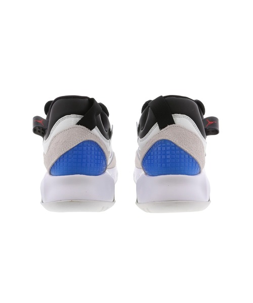 NIKE（ナイキ）の「JORDAN ジョーダン MA2 CV8122-101（スニーカー・メンズ・ホワイト・26.5cm/27cm/27.5cm/28cm/26cm）」の3枚目の写真