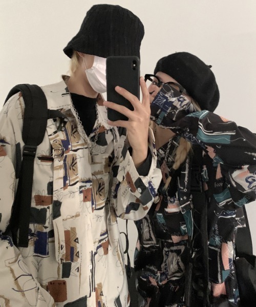 KOR（ケーオーアール）の「ベルト付総柄シャツ（シャツ/ブラウス・メンズ・ホワイト/ブラック・M/L/XL）」の14枚目の写真