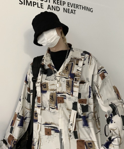 KOR（ケーオーアール）の「ベルト付総柄シャツ（シャツ/ブラウス・メンズ・ホワイト/ブラック・M/L/XL）」の8枚目の写真