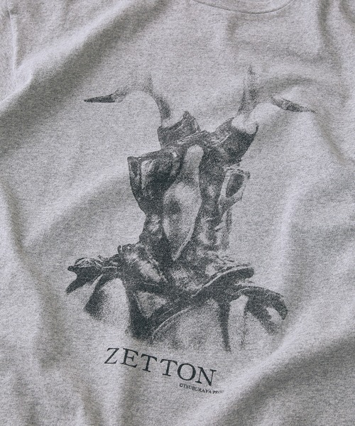 JOURNAL STANDARD relume（ジャーナルスタンダード　レリューム）の「【円谷プロ＆JOURNALSTANDARD relume】ウルトラ怪獣Tシャツ（Tシャツ/カットソー・メンズ・グレー系その他/ホワイト系その他/ホワイト/ホワイト系その他2/グレー・MEDIUM/LARGE）」の5枚目の写真