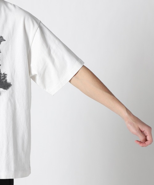 JOURNAL STANDARD relume（ジャーナルスタンダード　レリューム）の「【円谷プロ＆JOURNALSTANDARD relume】ウルトラ怪獣Tシャツ（Tシャツ/カットソー・メンズ・グレー系その他/ホワイト系その他/ホワイト/ホワイト系その他2/グレー・MEDIUM/LARGE）」の12枚目の写真